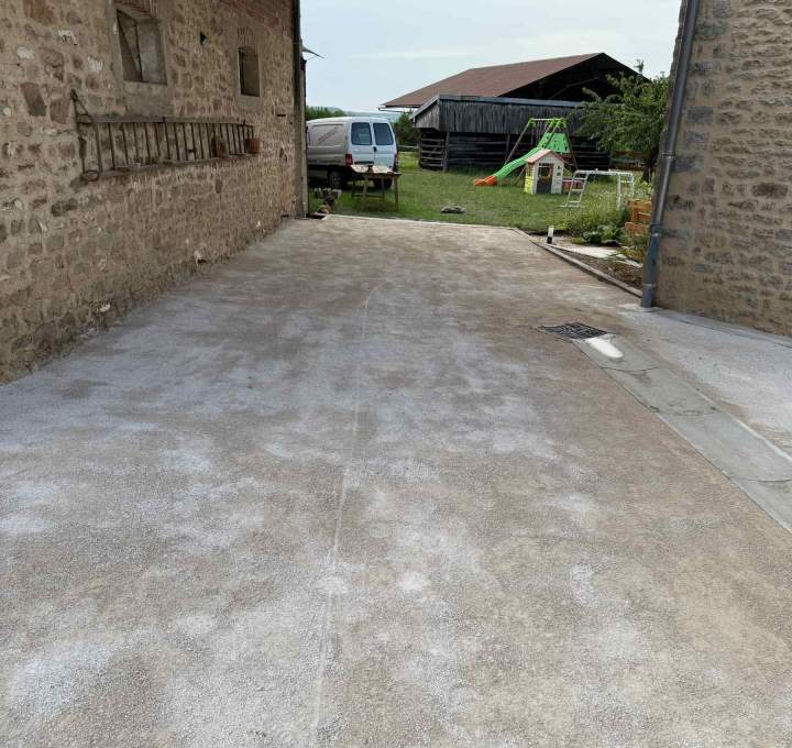 Murets, dalles, pavés et bordures.